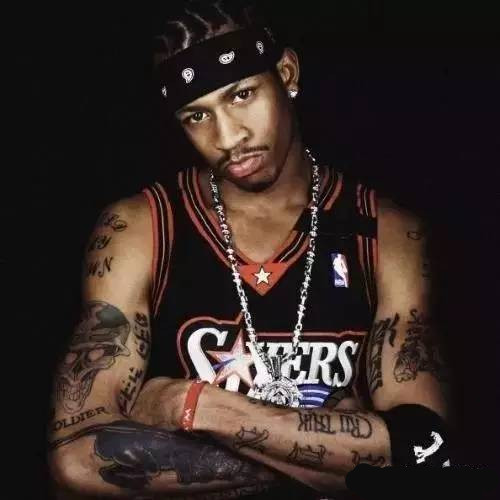 状态低迷遭遇三连平，皇马丢掉西甲积分榜榜首（三连平状态不佳，皇马让出西甲榜首）