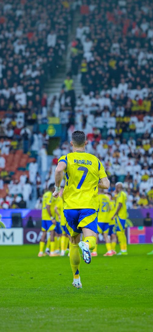 尼昂：在米兰时米哈就像我的父亲；巴洛特利需要信任他的教练（尼昂：米兰时期米哈如父；巴洛特利应当信任教练）