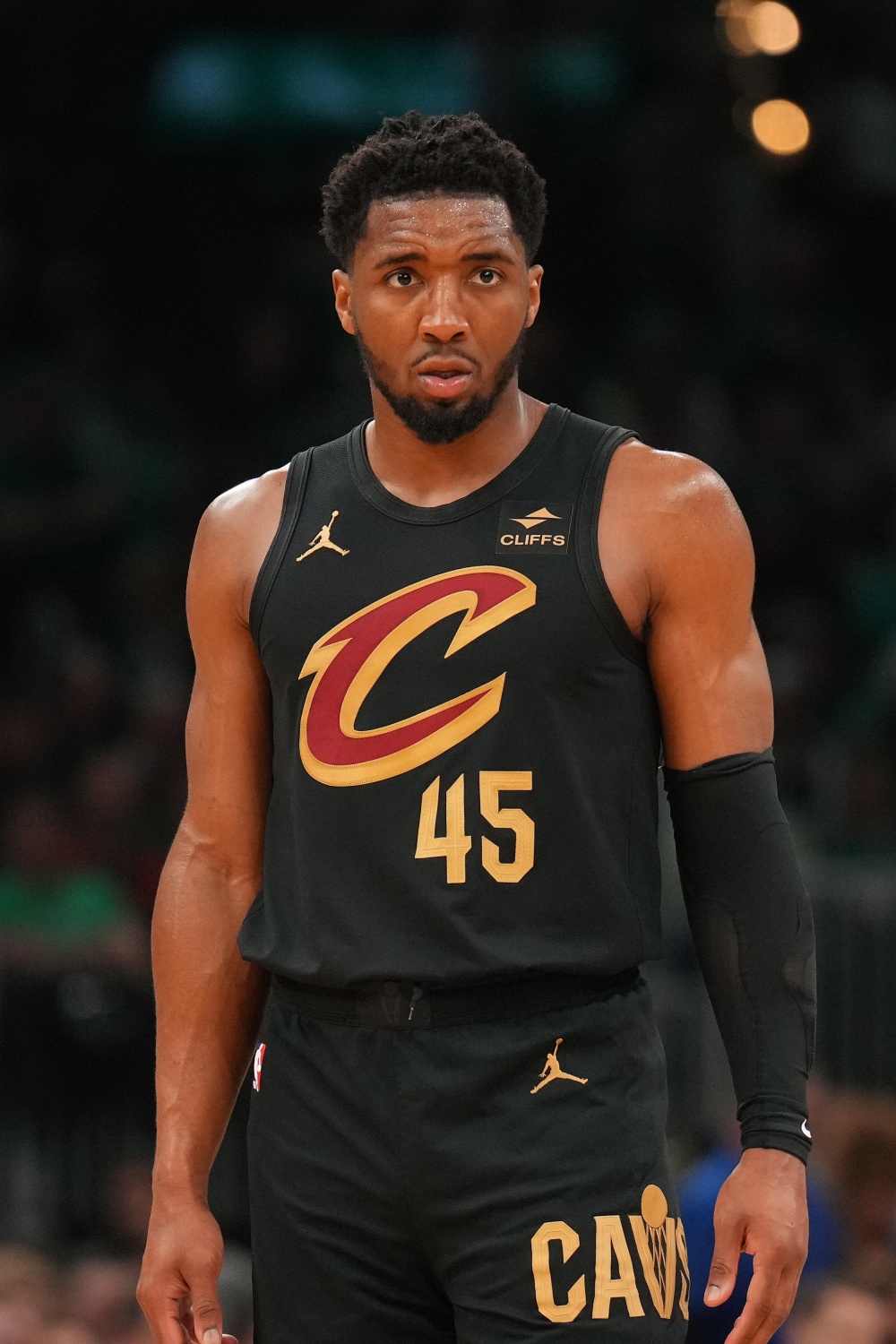 中超：武汉三镇2-0战胜浙江队（中超战报：武汉三镇2-0力克浙江队）