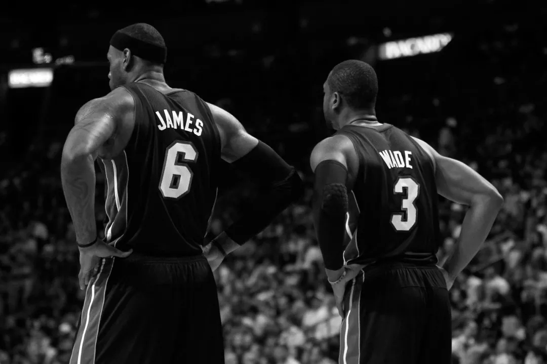 76人vs湖人前瞻：东契奇PK马克西，76人欲收获四连胜（76人大战湖人前瞻：东契奇对飚马克西，费城志在四连胜）