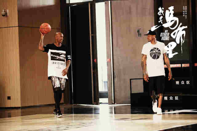 FPX官方：暂别往昔，万幸相遇，愿我们继续成为更好的自己（FPX官宣：告别过往，幸得相逢，愿我们一路成长为更好的自己）