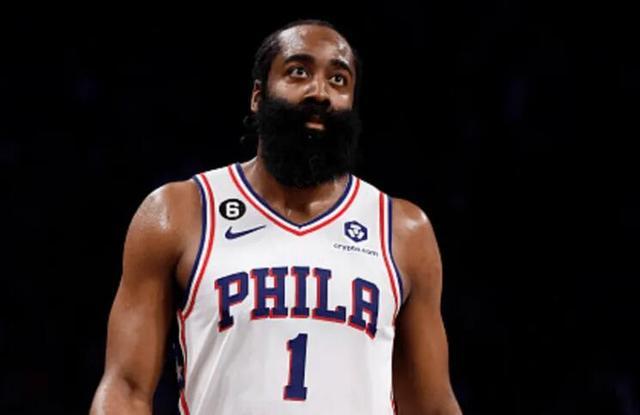 热议海港输球：古斯塔沃停赛影响大；亚冠已是舆论负担（海港告负引热议：古斯塔沃停赛影响显著，亚冠成舆论包袱）