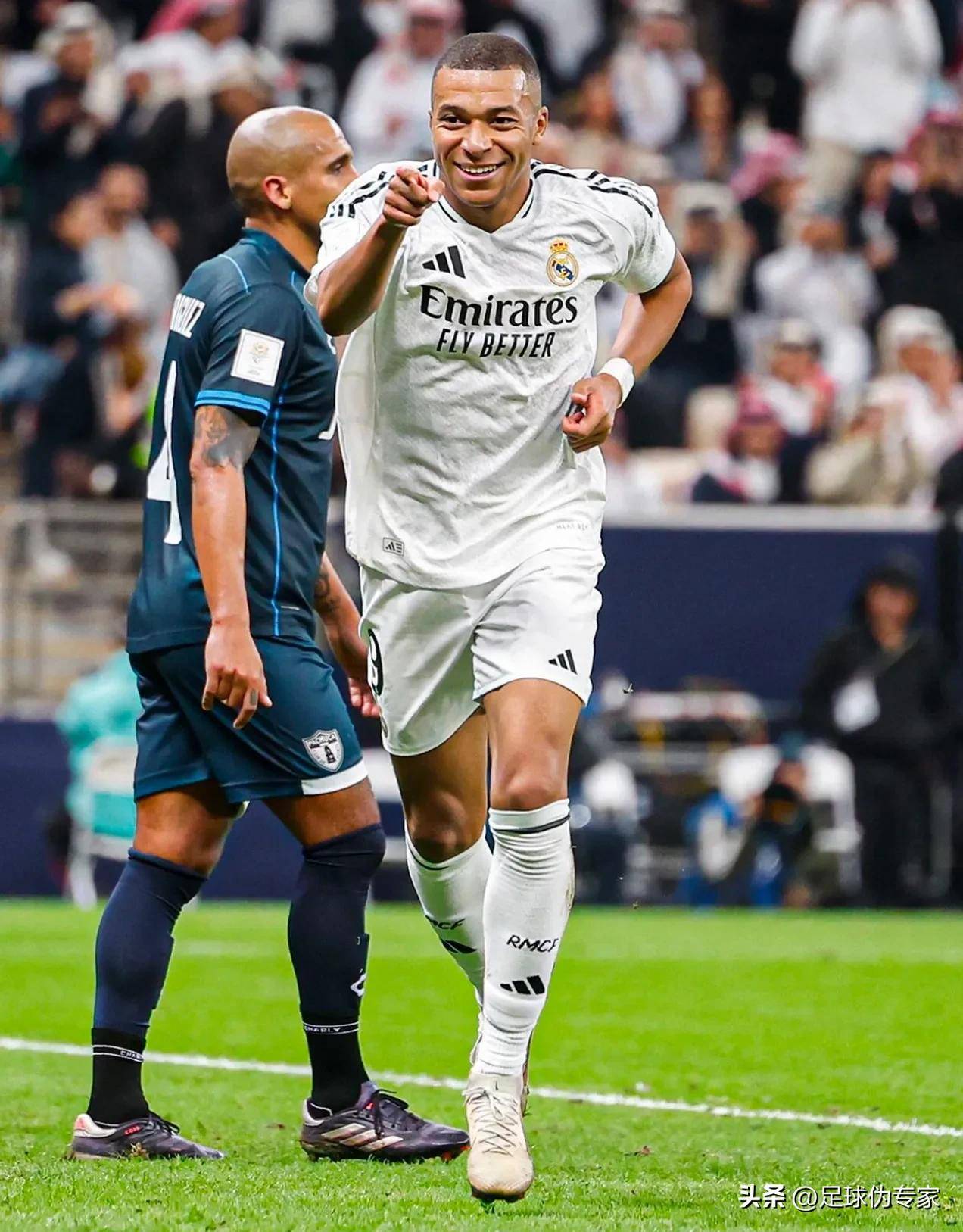 特尔施特根社媒晒恢复训练照片：很高兴归队（特尔施特根社媒晒复训照：开心重返球队）