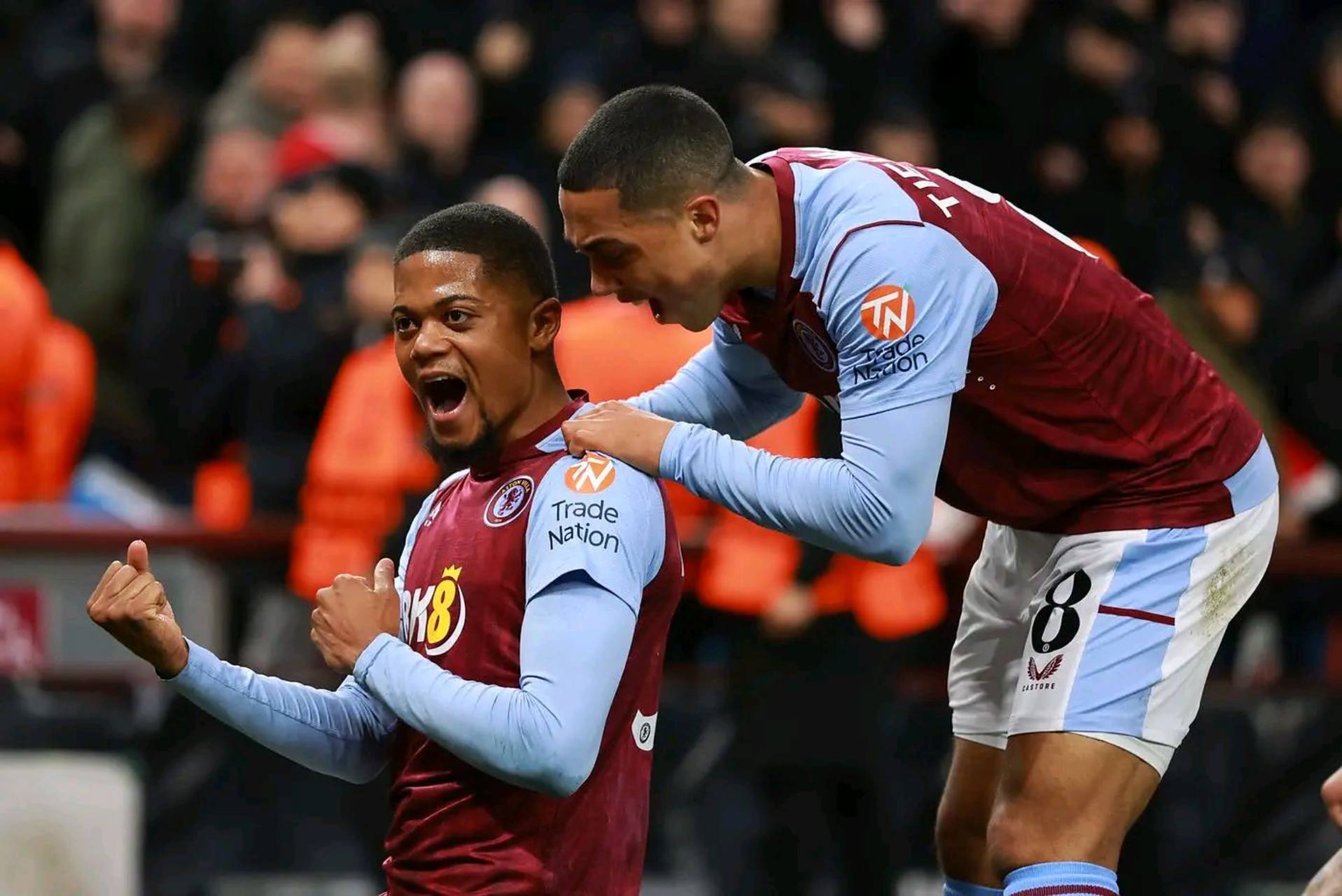 地上足球：偷溜诺坎普释放回归信号？解析梅西为何必重回巴萨（地上足球：夜探诺坎普是回归暗号？深析梅西重返巴萨的必然性）