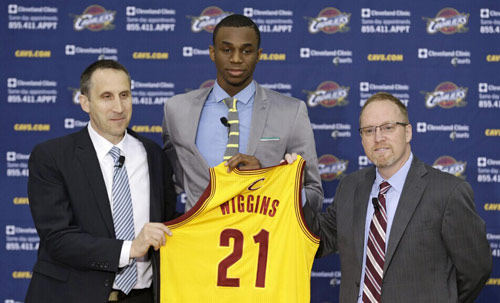 6.07次，西甲是本赛季五大联赛场均扑救次数最多的联赛（西甲以场均6.07次扑救领跑本赛季五大联赛）