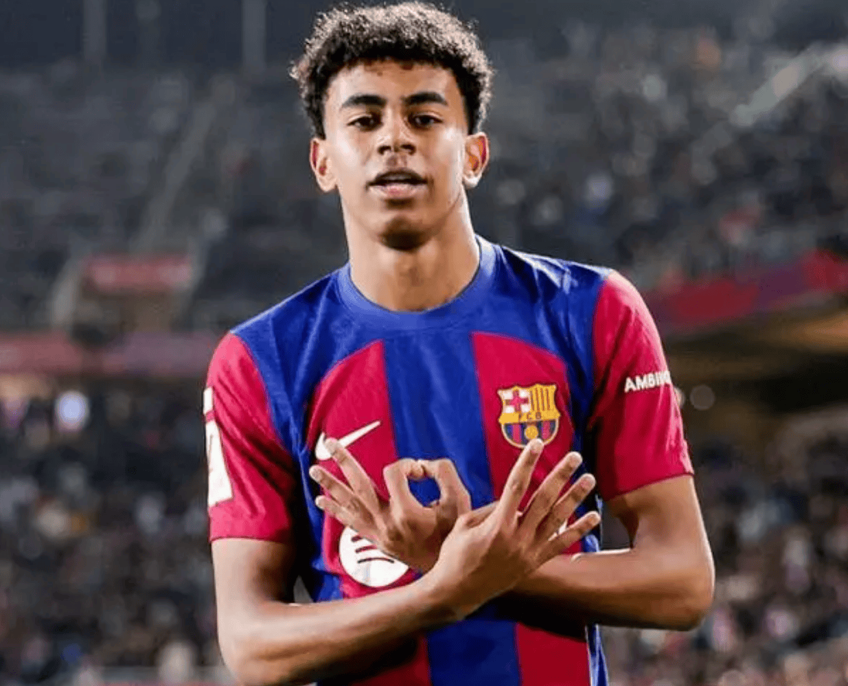 新一期身价排行榜：亚马尔领跑，穆西亚拉与奥利塞保持不变（最新身价榜出炉：亚马尔居首，穆西亚拉与奥利塞身价未变）