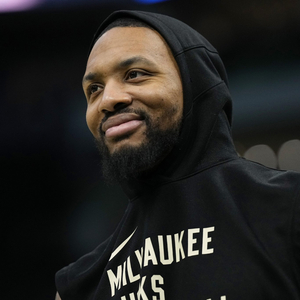 热那亚vs佛罗伦萨：洛伦佐-科隆博、厄斯蒂高首发，德赫亚、多多出战（热那亚战佛罗伦萨：洛伦佐-科隆博、厄斯蒂高先发，德赫亚与多多出场）