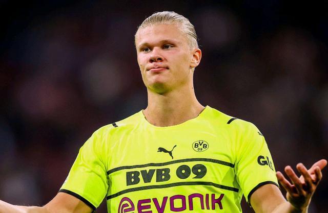 川超凉山队为飞踢裁判道歉：将加强管理，涉事球员交公安处理（川超凉山队致歉：将强化管理，飞踢裁判球员已移交公安）